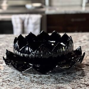 Black Ruffled Glass Bowl Set
